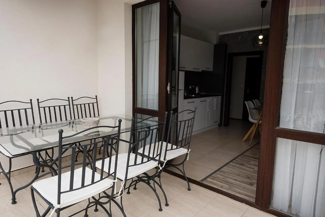 Green Paradise Deluxe Apartments Primorsko 0*,